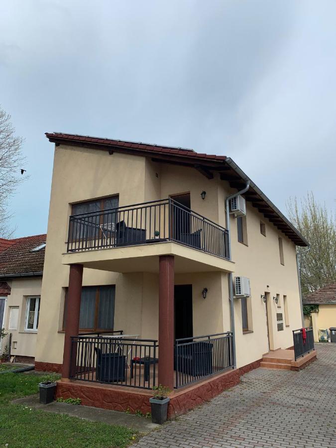 Balaton Apartmanhaz Шиофок Экстерьер фото